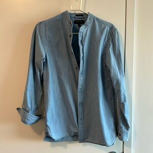 Banana Republic Button Down Sized Small , Slim fit